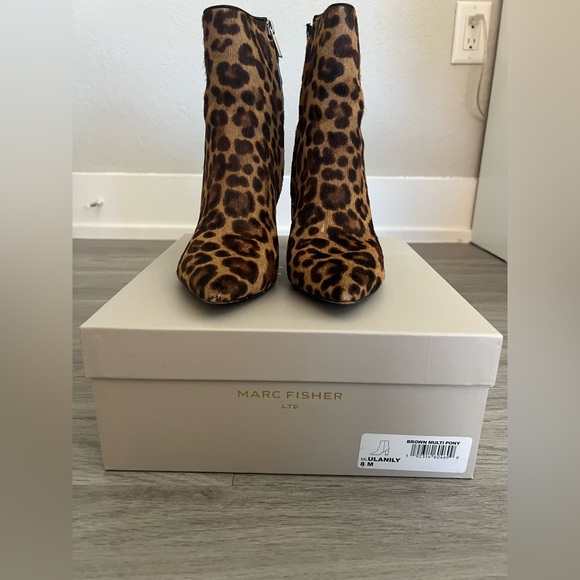 Marc Fisher LTD Ulani Pointy Toe Booty - Leopard - Size 8 - Picture 12 of 12